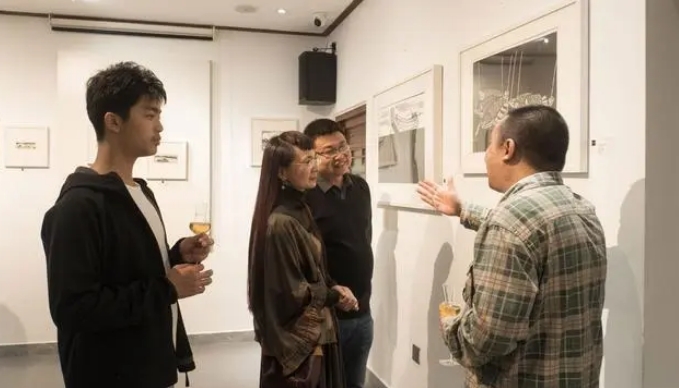 “一千幅画的展览”石建兵木刻版画展开展