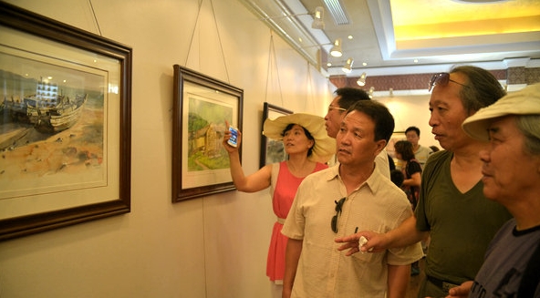 “水墨丹青 团泊湖畔 尺幅寸缣 妙手画家”系列画展活动在中惠团泊湾盛装开幕