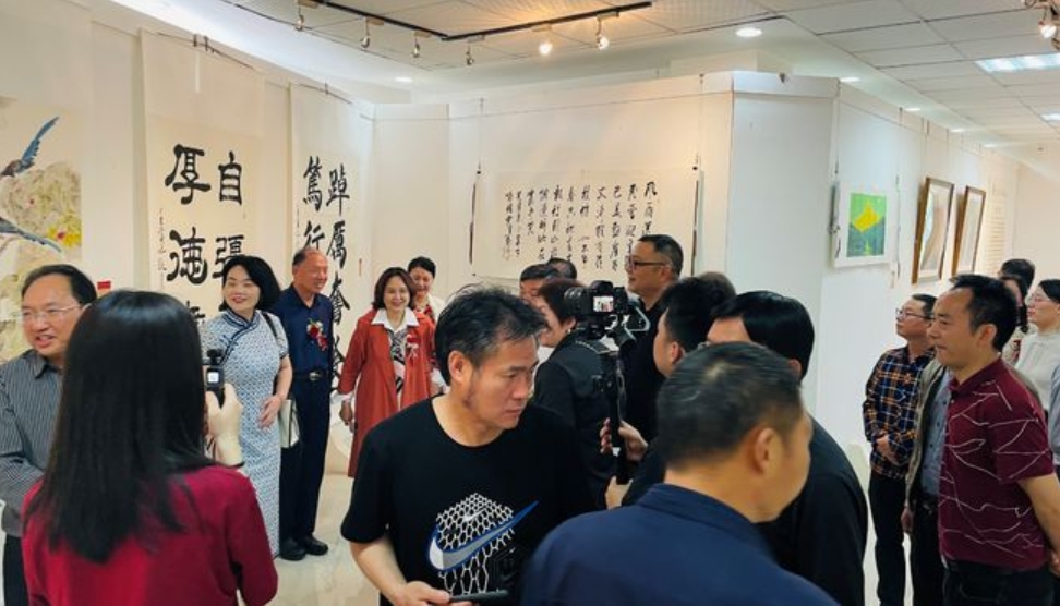 国色天香好河山——中国当代名家书画展重庆垫江展